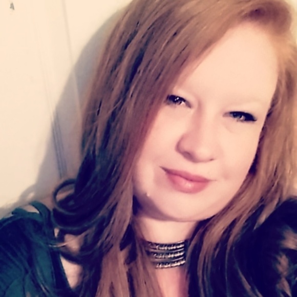 Meet your Posher, Lynette - Picture 1 of 1